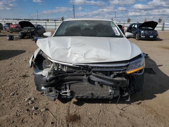Photo 5 from auction – 2017 VOLKSWAGEN PASSAT SEL with VIN 1VWCT7A36HC084628