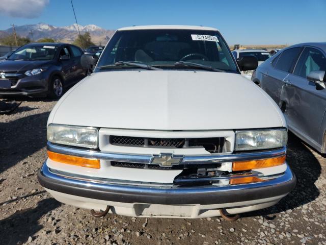 Photo 5 from auction – 2001 CHEVROLET BLAZER with VIN 1GNDT13W81K207697
