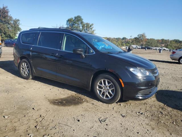Photo 4 from auction – 2020 CHRYSLER VOYAGER LX with VIN 2C4RC1DG4LR257247