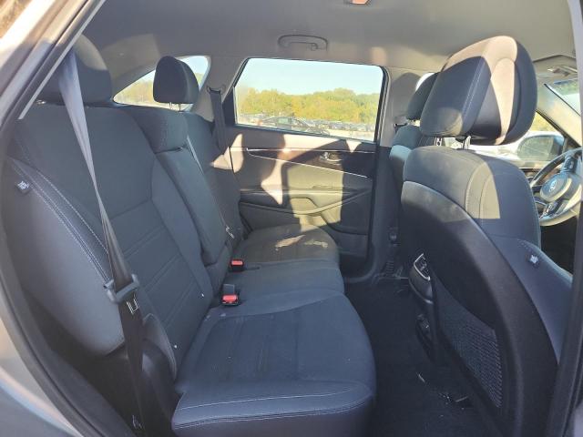 Photo 11 from auction – 2016 KIA SORENTO LX with VIN 5XYPG4A36GG085599