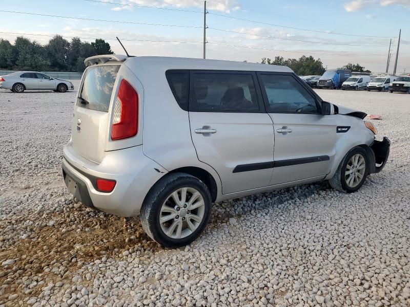 Photo 3 from auction – 2013 KIA SOUL with VIN KNDJT2A51D7764194
