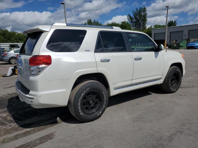 Photo 3 from auction – 2011 TOYOTA 4RUNNER SR with VIN JTEBU5JRXB5065513