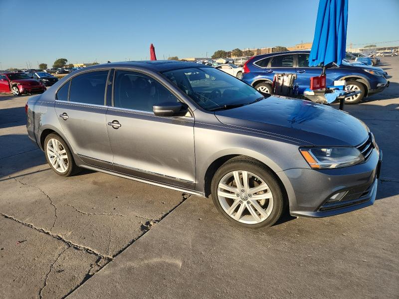 Photo 4 from auction – 2017 VOLKSWAGEN JETTA SEL with VIN 3VWL17AJ8HM338178