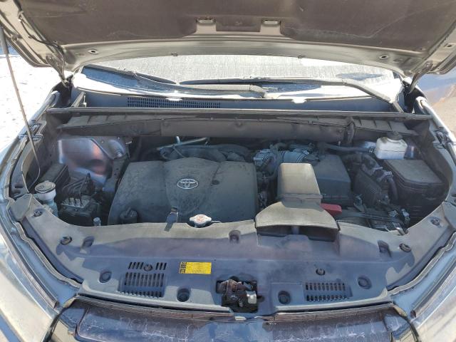 Photo 12 from auction – 2019 TOYOTA HIGHLANDER with VIN 5TDJZRFH1KS976512