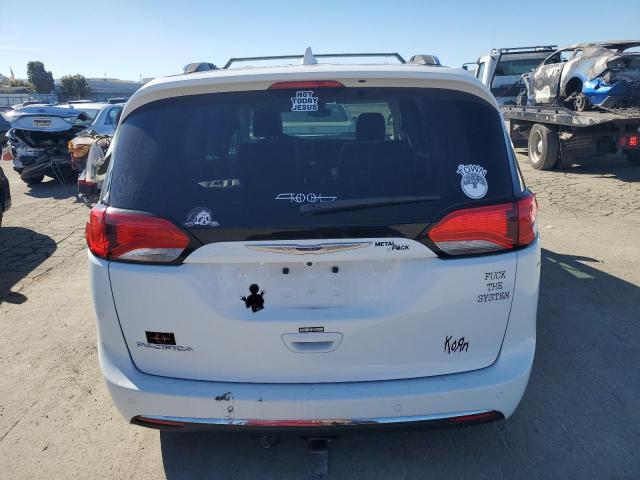 Photo 6 from auction – 2018 CHRYSLER PACIFICA TOURING L with VIN 2C4RC1BGXJR211325