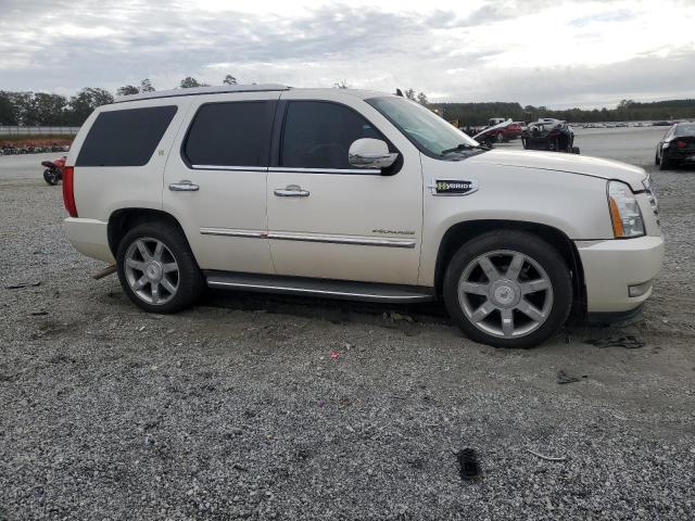 Photo 4 from auction – 2010 CADILLAC ESCALADE H with VIN 1GYUCEEJ1AR213229