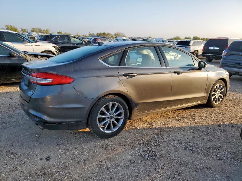 Photo 3 from auction – 2017 FORD FUSION SE with VIN 3FA6P0HD5HR159899