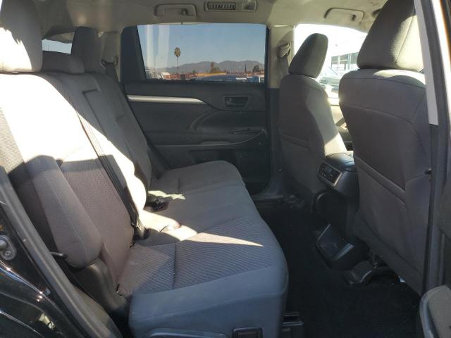 Photo 11 from auction – 2018 TOYOTA HIGHLANDER with VIN 5TDZARFH6JS040006