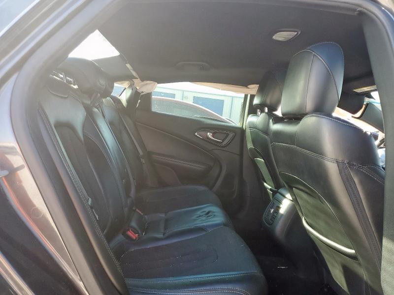 Photo 10 from auction – 2015 CHRYSLER 200 S with VIN 1C3CCCBG6FN542932