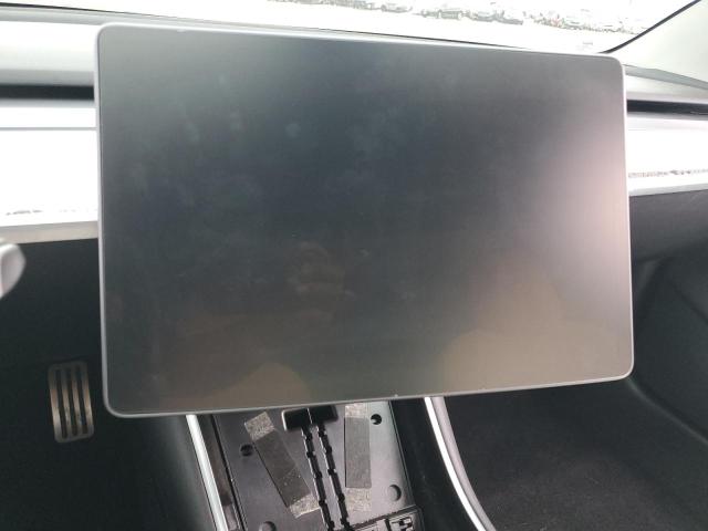 Photo 9 from auction – 2019 TESLA MODEL 3 with VIN 5YJ3E1EB6KF230497
