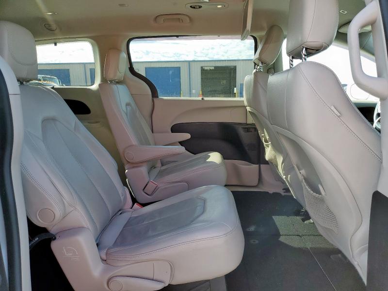 Photo 11 from auction – 2019 CHRYSLER PACIFICA T with VIN 2C4RC1BG0KR522716