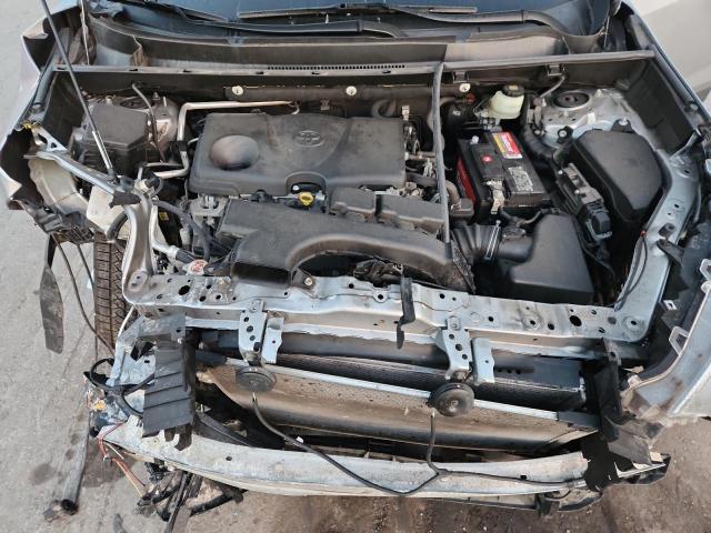 Photo 12 from auction – 2019 TOYOTA RAV4 XLE with VIN JTMP1RFV6KD013916