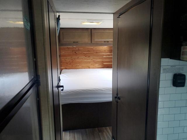 Photo 6 from auction – 2019 THOR MOTOR HOME with VIN 1FDXE4FS4JDC08596
