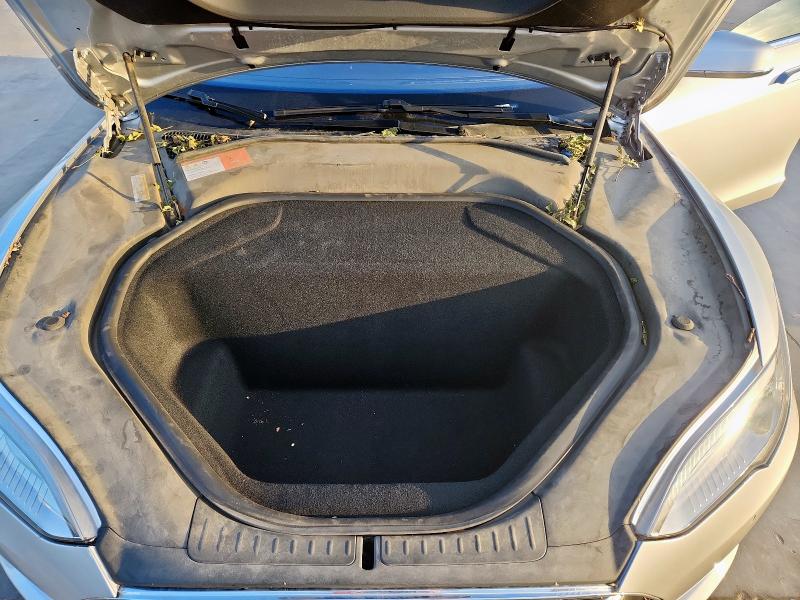 Photo 11 from auction – 2015 TESLA MODEL S 85 with VIN 5YJSA1H20FFP71246