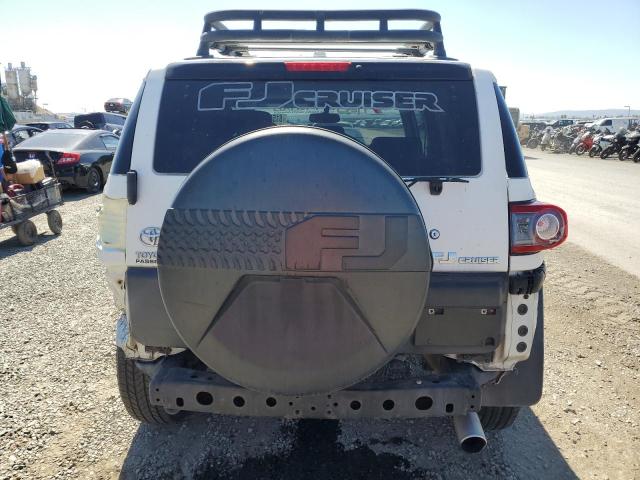 Photo 6 from auction – 2013 TOYOTA FJ CRUISER with VIN JTEBU4BF3DK164595