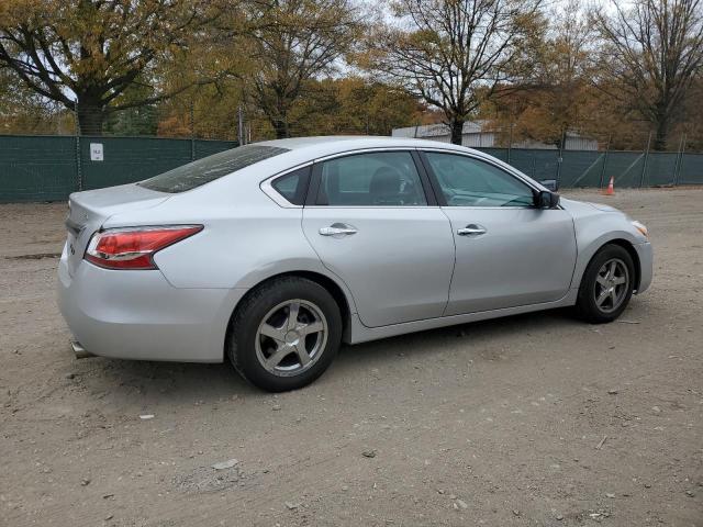 Photo 3 from auction – 2015 NISSAN ALTIMA 2.5 with VIN 1N4AL3AP8FN325067