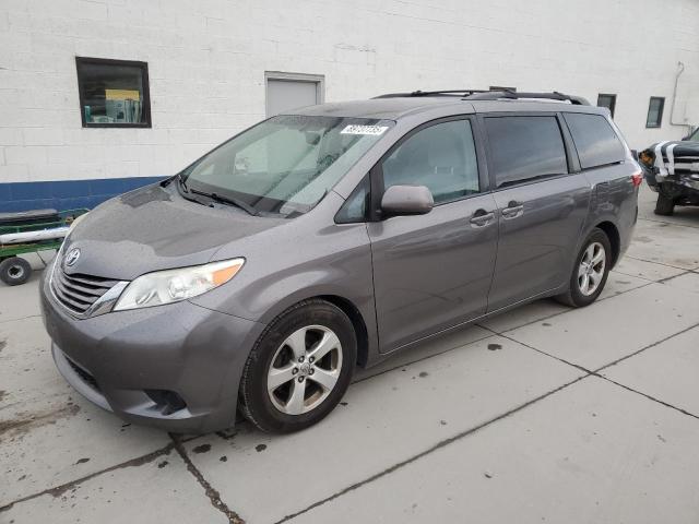 TOYOTA SIENNA LE 2015 with VIN 5TDKK3DC8FS621694 - Photo from auction