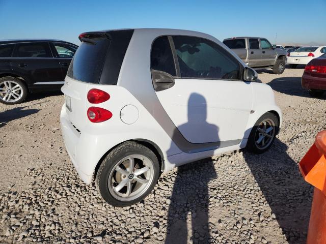 Photo 3 from auction – 2011 SMART FORTWO PUR with VIN WMEEJ3BA2BK483462