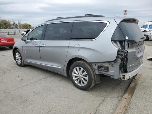 Photo 2 from auction – 2017 CHRYSLER PACIFICA T with VIN 2C4RC1BG4HR530374