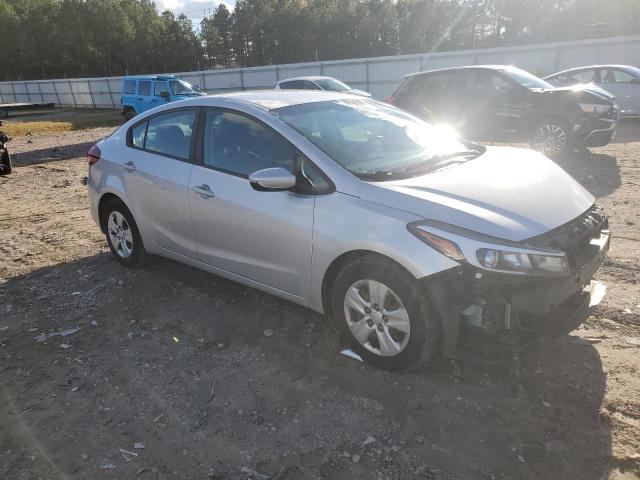 Photo 4 from auction – 2018 KIA FORTE LX with VIN 3KPFK4A72JE169503