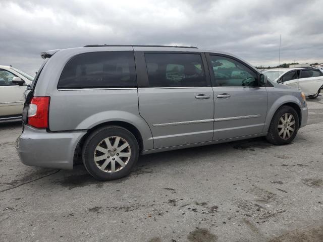 Photo 3 from auction – 2013 CHRYSLER TOWN & COU with VIN 2C4RC1BG5DR766980