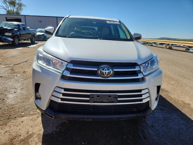 Photo 5 from auction – 2019 TOYOTA HIGHLANDER with VIN 5TDKZRFH5KS338235