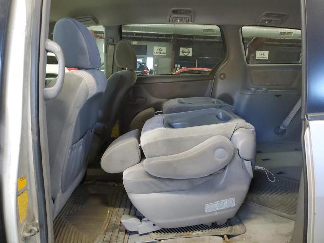 Photo 11 from auction – 2010 TOYOTA SIENNA LE with VIN 5TDJK4CC0AS029959