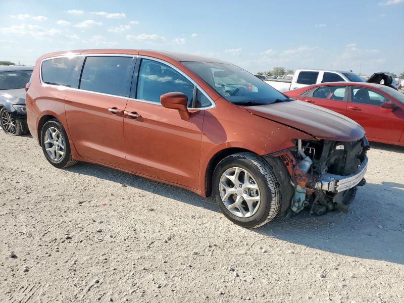 Photo 4 from auction – 2018 CHRYSLER PACIFICA T with VIN 2C4RC1FG0JR155146