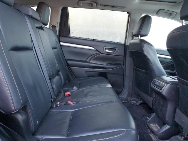 Photo 11 from auction – 2016 TOYOTA HIGHLANDER with VIN 5TDJKRFH1GS262651