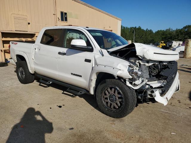 Photo 4 from auction – 2018 TOYOTA TUNDRA with VIN 5TFDW5F16JX764537