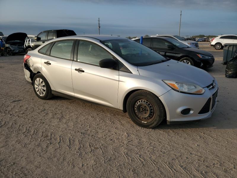 Photo 4 from auction – 2013 FORD FOCUS S with VIN 1FADP3E27DL169628