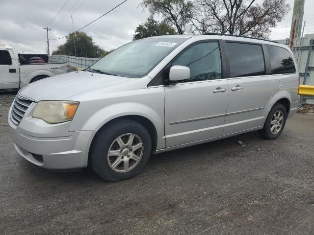 CHRYSLER TOWN & COU 2010 with VIN 2A4RR5D18AR450557 - Photo from auction