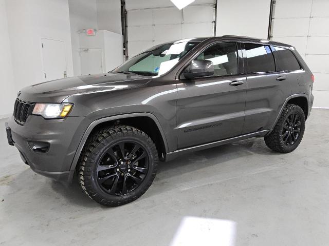 JEEP GRAND CHER 2017 with VIN 1C4RJFAG5HC932501 - Photo from auction