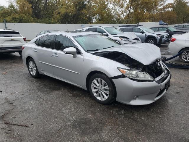 Photo 4 from auction – 2013 LEXUS ES 300H with VIN JTHBW1GG1D2015891