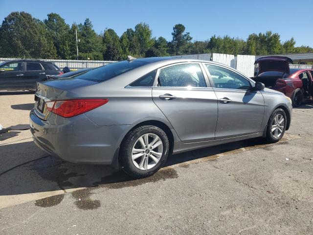 Photo 3 from auction – 2012 HYUNDAI SONATA GLS with VIN 5NPEB4AC3CH397498