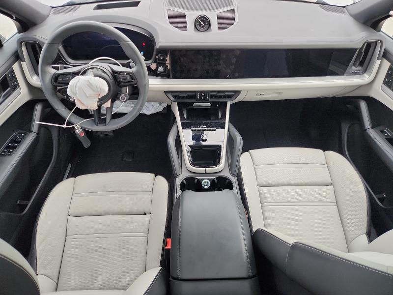 Photo 8 from auction – 2025 PORSCHE CAYENNE CO with VIN WP1BA2AYXSDA30882