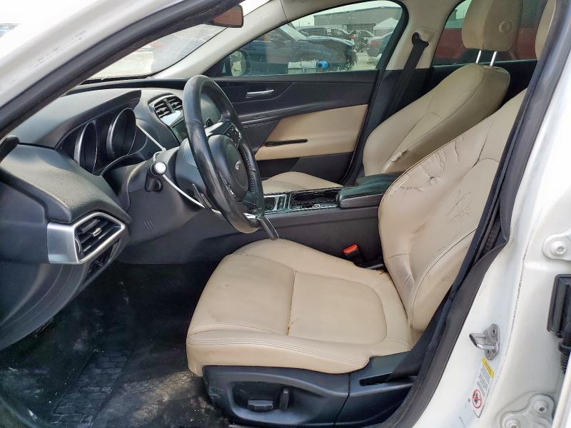 Photo 7 from auction – 2017 JAGUAR XE with VIN SAJAR4BG5HA973569