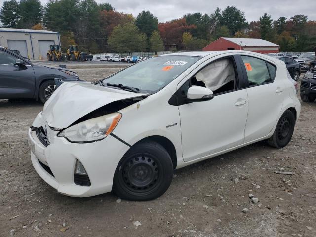 TOYOTA PRIUS C 2012 with VIN JTDKDTB32C1026717 - Photo from auction