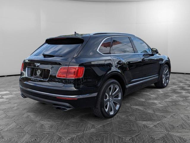 Photo 4 from auction – 2018 BENTLEY BENTAYGA with VIN SJAAC2ZV8JC021962
