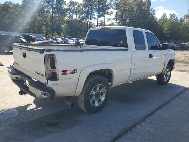 Photo 3 from auction – 2005 CHEVROLET SILVERADO with VIN 1GCEK19Z95Z323943