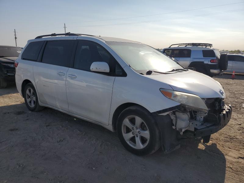 Photo 4 from auction – 2015 TOYOTA SIENNA LE with VIN 5TDKK3DC2FS544708