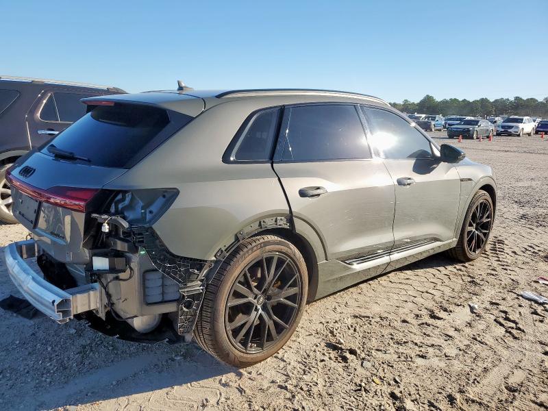 Photo 3 from auction – 2022 AUDI E-TRON CHR with VIN WA1VABGE7NB034037