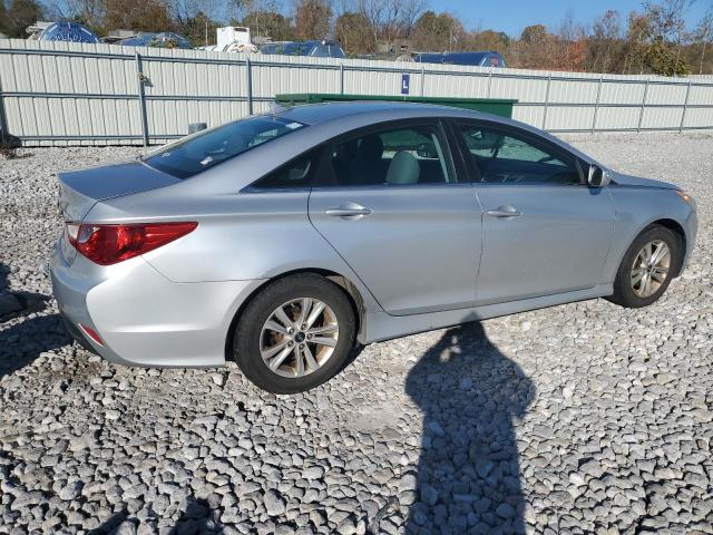 Photo 3 from auction – 2014 HYUNDAI SONATA GLS with VIN 5NPEB4AC9EH824279