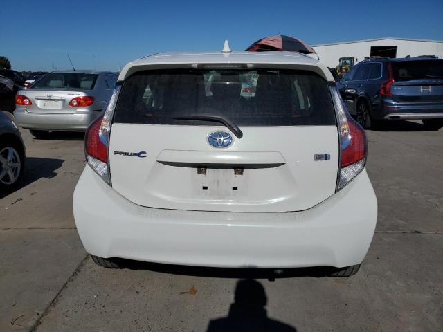 Photo 6 from auction – 2015 TOYOTA PRIUS C with VIN JTDKDTB38F1584589