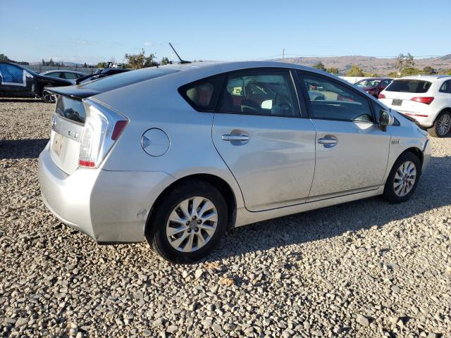 Photo 3 from auction – 2015 TOYOTA PRIUS PLUG with VIN JTDKN3DP2F3067788