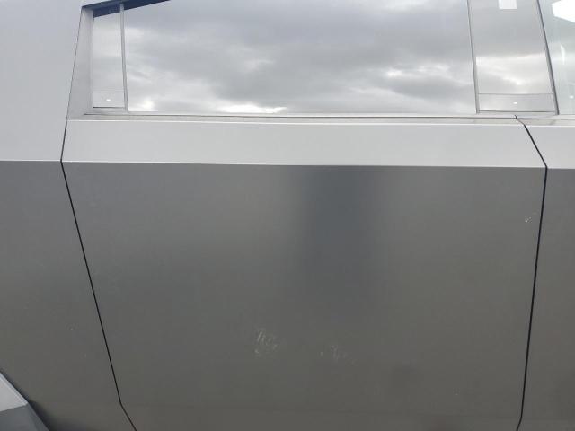 Photo 10 from auction – 2024 TESLA CYBERTRUCK with VIN 7G2CEHED4RA005865