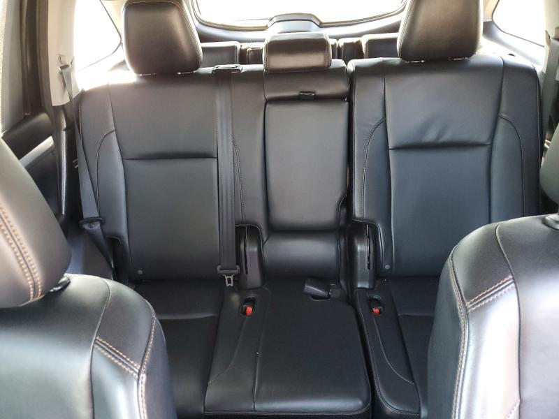 Photo 10 from auction – 2016 TOYOTA HIGHLANDER with VIN 5TDJKRFH4GS290198