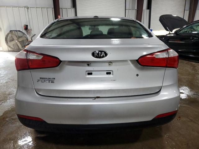 Photo 6 from auction – 2015 KIA FORTE LX with VIN KNAFK4A66F5310631