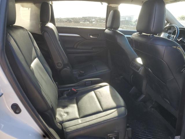 Photo 11 from auction – 2018 TOYOTA HIGHLANDER with VIN 5TDJZRFH5JS800674