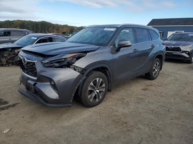TOYOTA HIGHLANDER 2022 with VIN 5TDGZRBH9NS561619 - Photo from auction